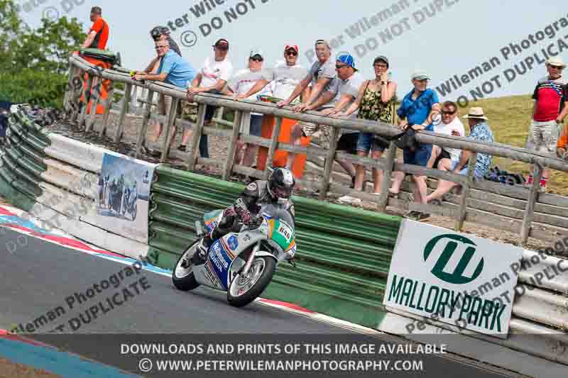 Vintage motorcycle club;eventdigitalimages;mallory park;mallory park trackday photographs;no limits trackdays;peter wileman photography;trackday digital images;trackday photos;vmcc festival 1000 bikes photographs